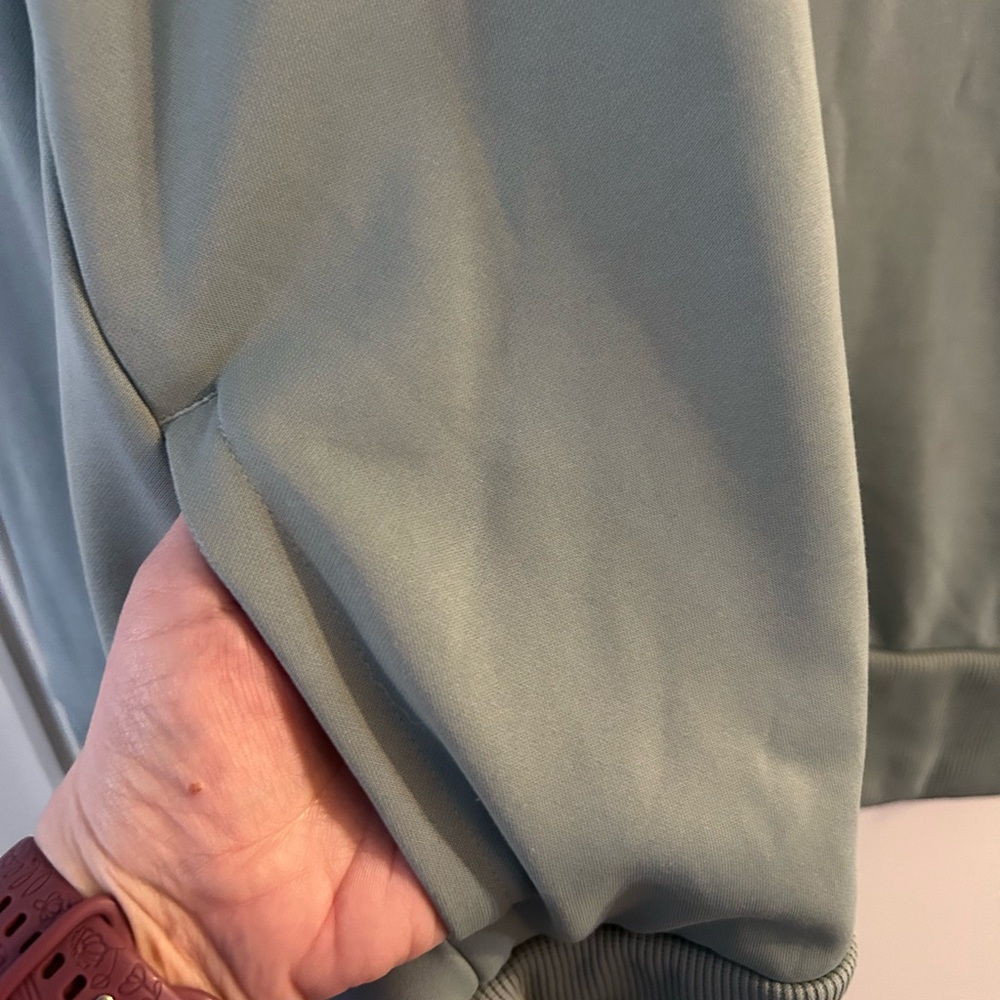 Mondetta gray Pullover Hoodie - Picture 5 of 5